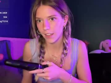 girl
        oliviahansleyy cam image #6895665