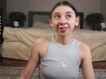 girl
        zarascarlett cam image #5744013