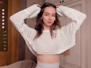 girl
        happiness_call cam image #3158112