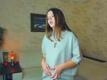 girl
        laderitz cam image #3078635