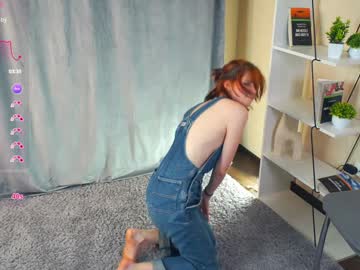 girl
        cloverbradway cam image #5118336