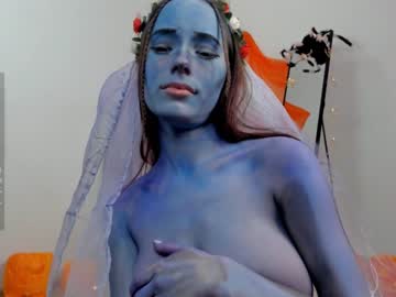 girl
        margarethowell cam image #2745533