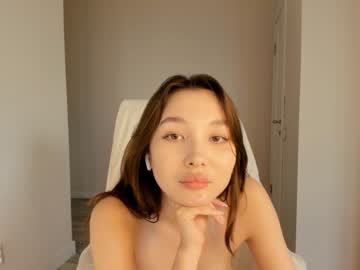 girl
        ive_kitsun cam image #1904970