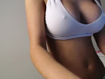 girl
        trixie_taylor cam image #3329453