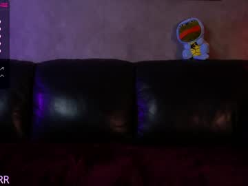 girl
        awondrr cam image #15039