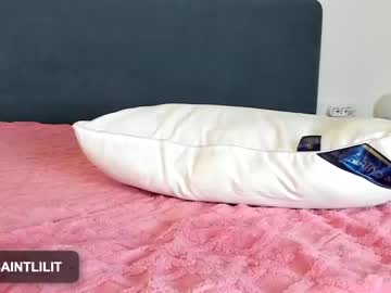 girl
        lily_holy cam image #3222553