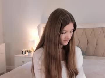 girl
        ohwherearemymanners cam image #3963824