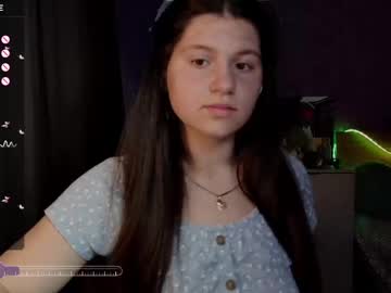 girl
        bellaelya cam image #6616857