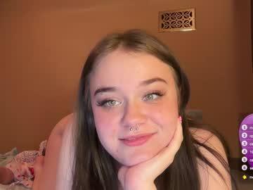 girl
        lillyriverss cam image #5688811