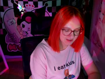 girl
        margaret_red cam image #5392419