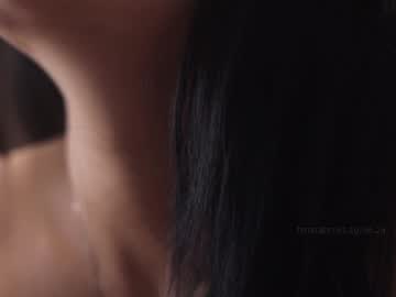 girl
        hinatabroks cam image #4487187