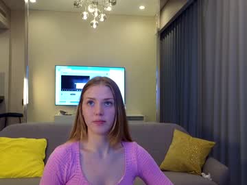 girl
        grow_at_me cam image #2550930