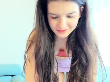 girl
        elaanna cam image #6385909