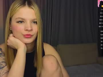 girl
        lovely_babyy cam image #6670669