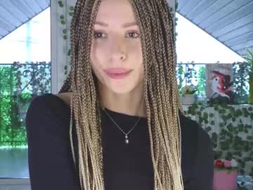 girl
        yononeey cam image #6760750