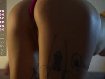 girl
        rodde_schlocer cam image #4830681