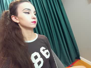 girl
        ehotlovea cam image #6778429