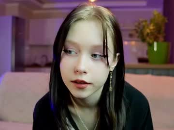 girl
        garynbinford cam image #6684843