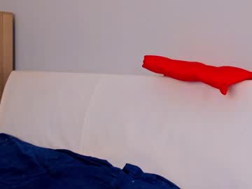 girl
        kittycaitlin cam image #2074631