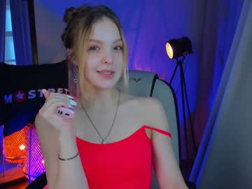 girl
        alice_tucci cam image #5818419