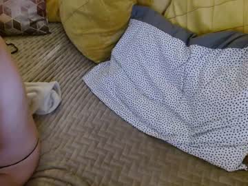 girl
        juicy_peach88 cam image #561923