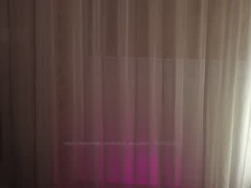 girl
        dora_sexplorer cam image #3399570