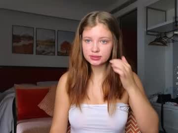 girl
        like_sun cam image #6765162