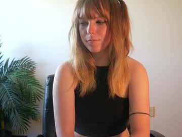 girl
        sisypheanlove cam image #4290060