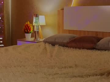 girl
        oliviabr0wn cam image #5394509