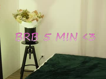 girl
        miarouxie cam image #6891070