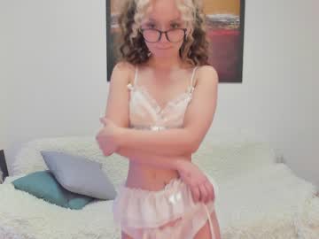 girl
        deryubanny cam image #492383