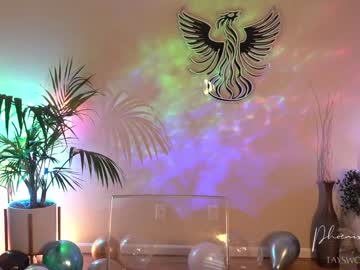 girl
        phoenix_taylor cam image #3187422