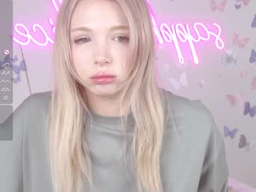girl
        sapphirealice cam image #2242455