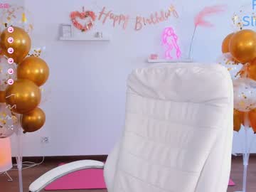 girl
        slimmaya cam image #4466705
