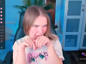 girl
        _crystal_maiden_ cam image #2698211