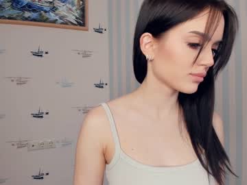 girl
        fannyhaviland cam image #3612580