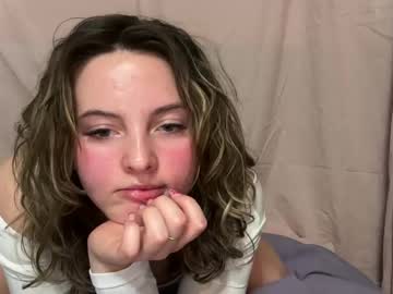 girl
        alisonnparkerr cam image #6411009