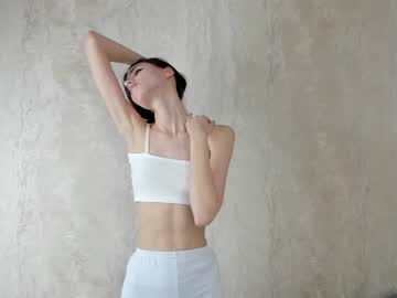 girl
        cutie_ghostie cam image #3593642