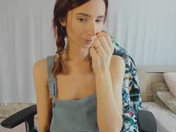 girl
        crystalnut cam image #4207118