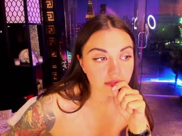 girl
        alma_pearl cam image #103396