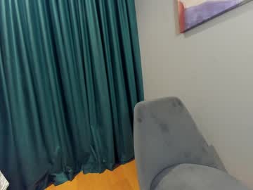 girl
        ehotlovea cam image #6750200