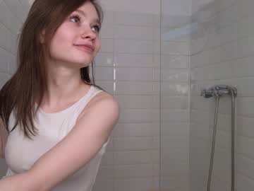 girl
        bless_sheila cam image #1428072