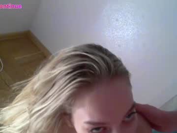 girl
        peachcreamcouple cam image #2904963