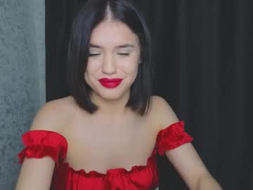 girl
        mia__lunaa cam image #5176136
