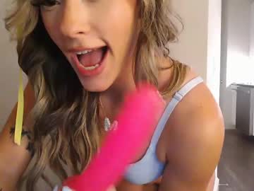girl
        themykalaxo cam image #6615982