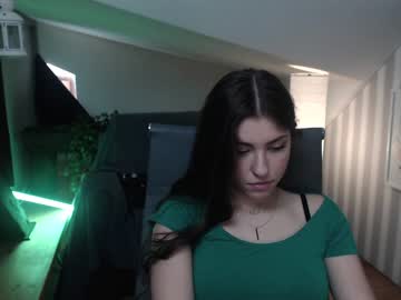 girl
        _nel cam image #14456