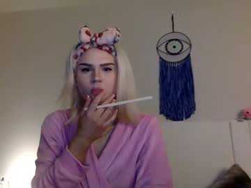 girl
        firebrookey cam image #1450912