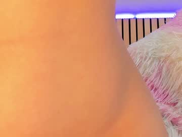 girl
        little_effy18 cam image #3616175