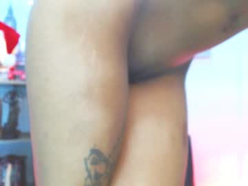 girl
        shantal_ray4 cam image #5803133