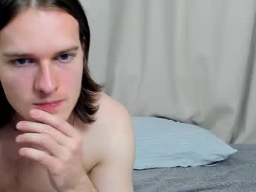 couple Cam Girls Masturbating With Dildos On Chaturbate with milky_velvet